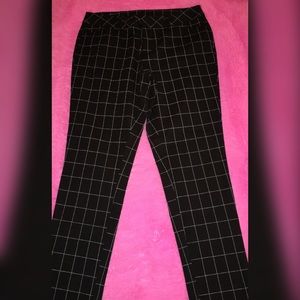 Black & white casual pants